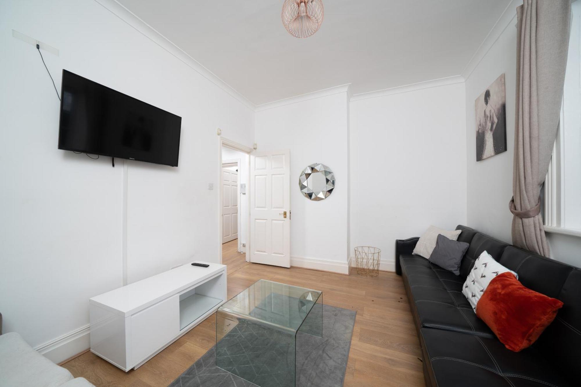 Appartamento Canary Wharf - Spacious Near Excel Exhibition Centre, O2 Arena, Airport, Free Parking & Wifi Londra