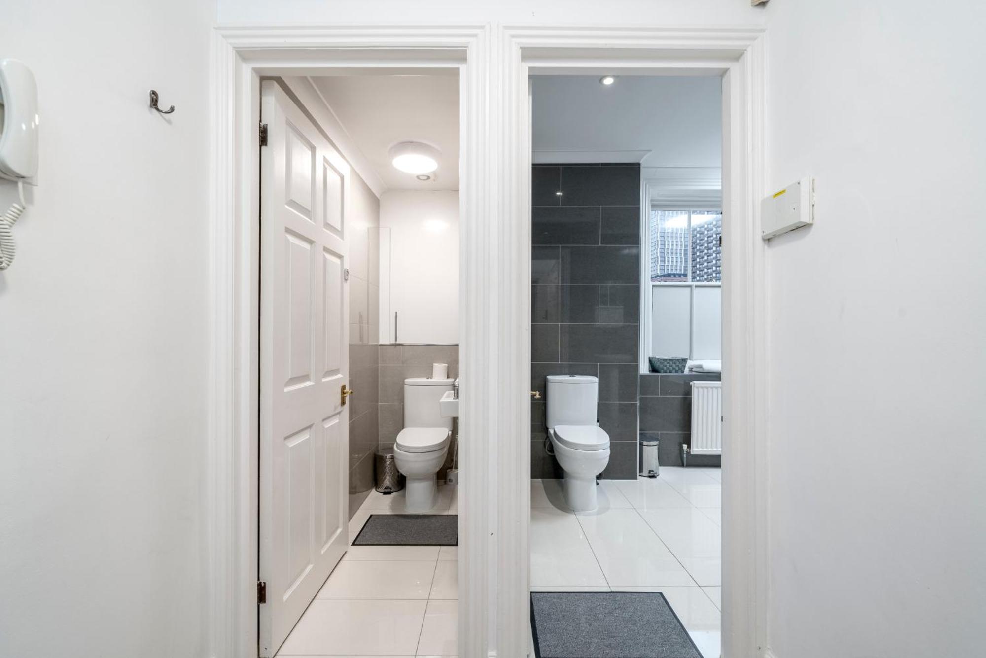 Canary Wharf - Spacious Near Excel Exhibition Centre, O2 Arena, Airport, Free Parking & Wifi Appartamento Londra