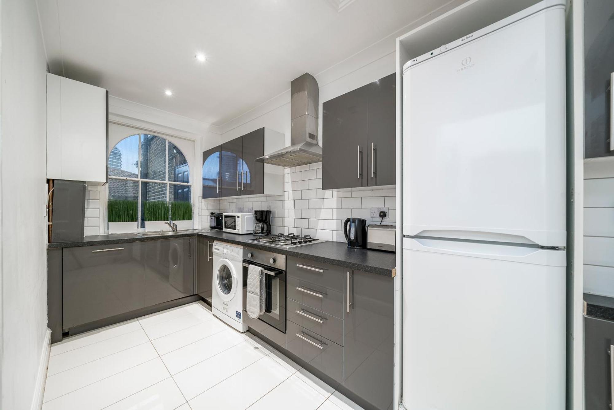 Canary Wharf - Spacious Near Excel Exhibition Centre, O2 Arena, Airport, Free Parking & Wifi Londra