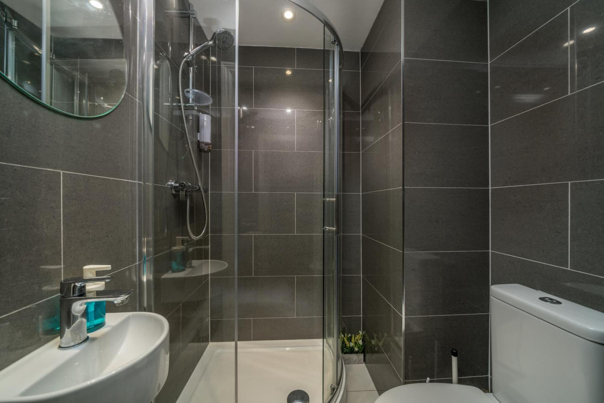 Appartamento Canary Wharf - Spacious Near Excel Exhibition Centre, O2 Arena, Airport, Free Parking & Wifi