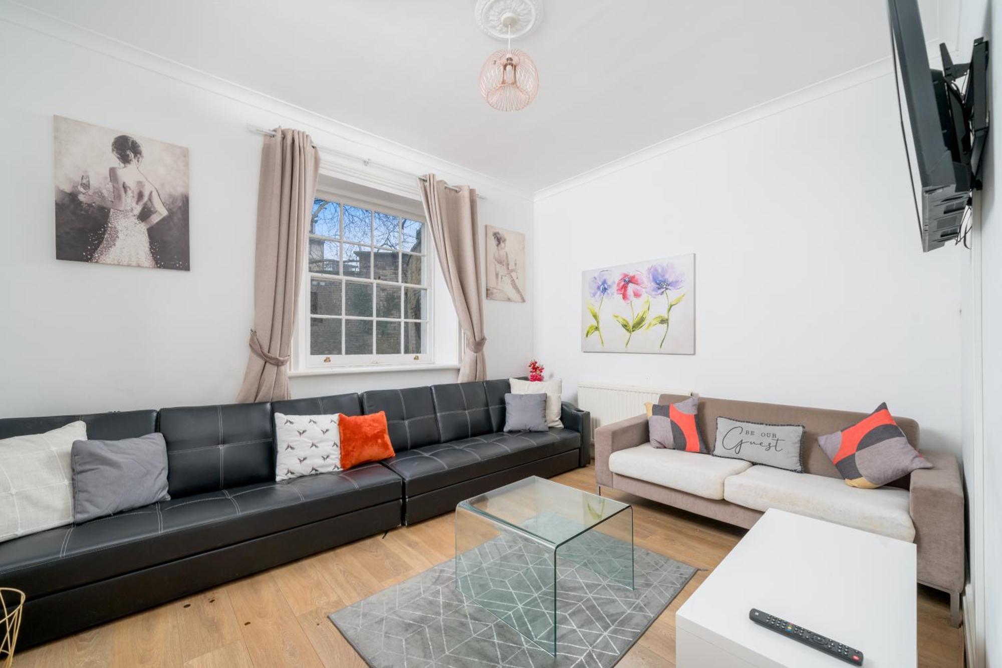 Canary Wharf - Spacious Near Excel Exhibition Centre, O2 Arena, Airport, Free Parking & Wifi * Londra